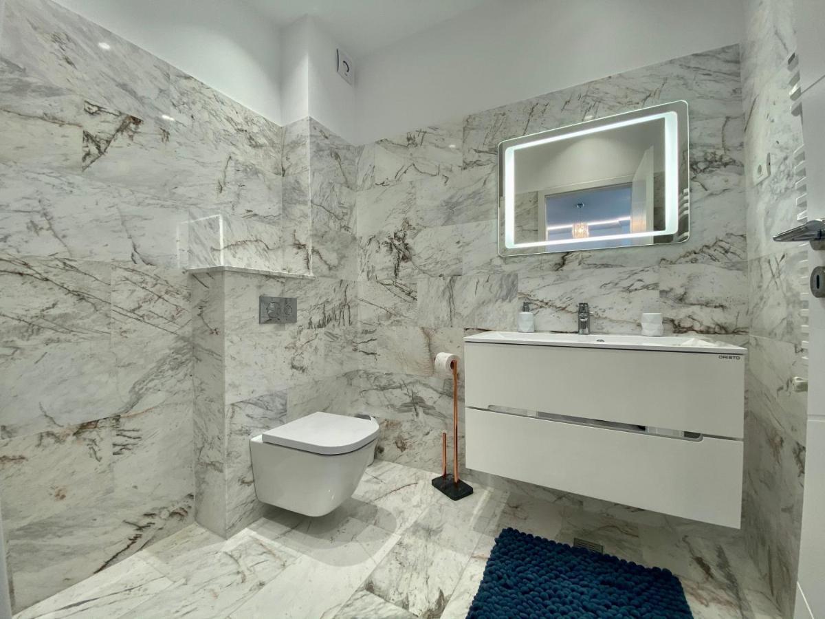 Valy Apartments Summerland Mamaia Esterno foto