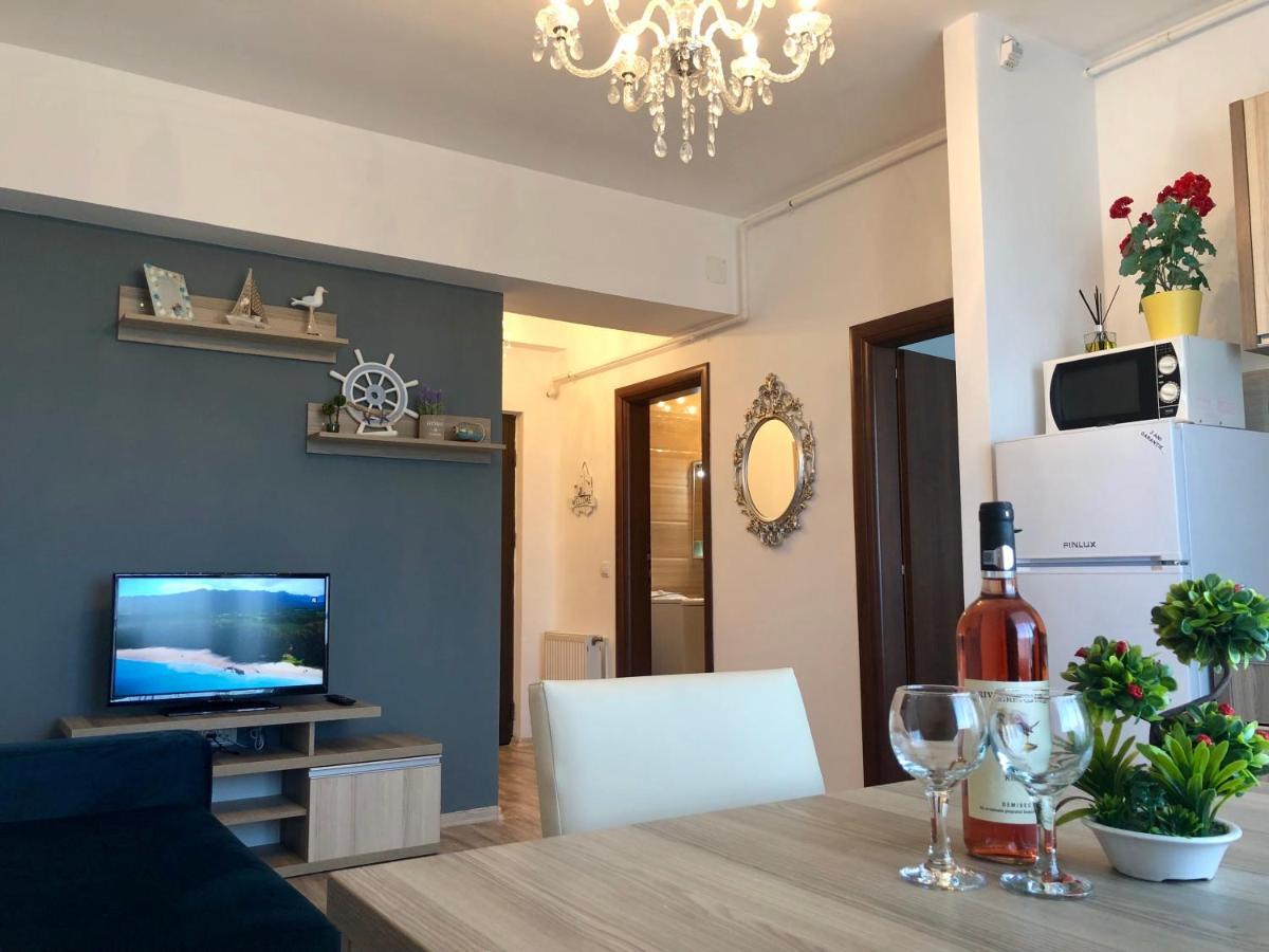 Valy Apartments Summerland Mamaia Esterno foto