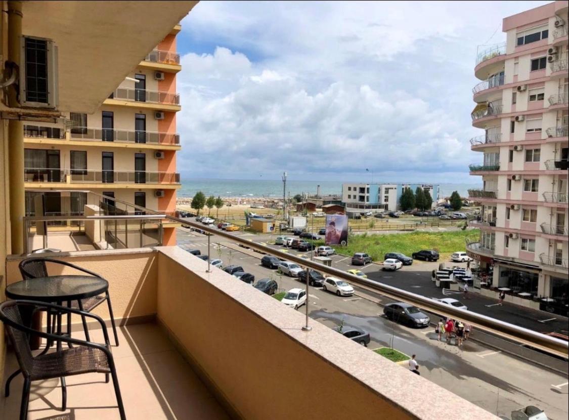 Valy Apartments Summerland Mamaia Esterno foto