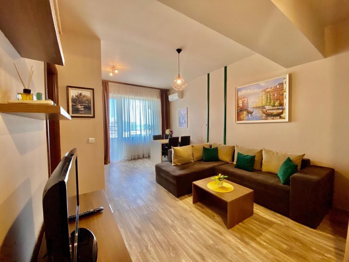 Valy Apartments Summerland Mamaia Esterno foto