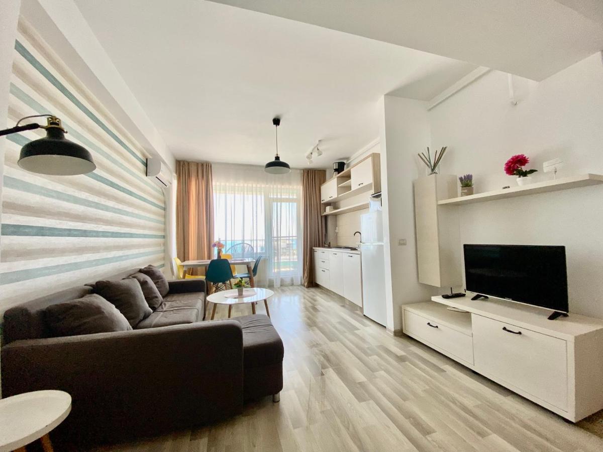 Valy Apartments Summerland Mamaia Esterno foto