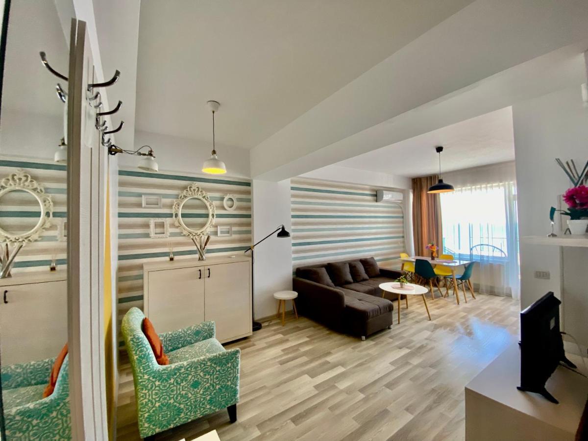 Valy Apartments Summerland Mamaia Esterno foto