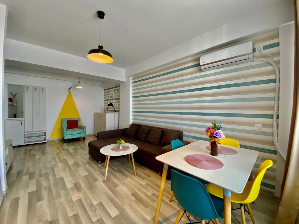 Valy Apartments Summerland Mamaia Esterno foto