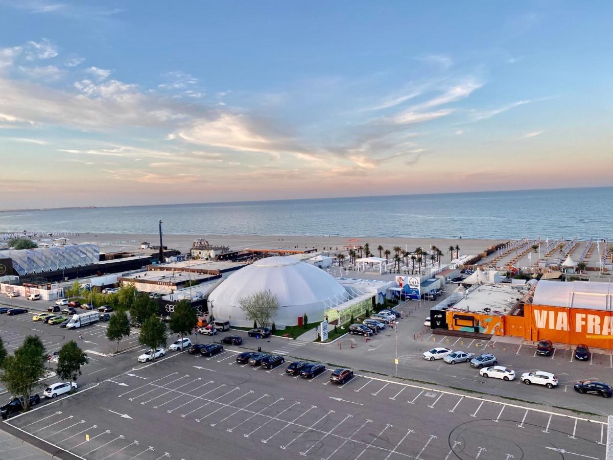 Valy Apartments Summerland Mamaia Esterno foto