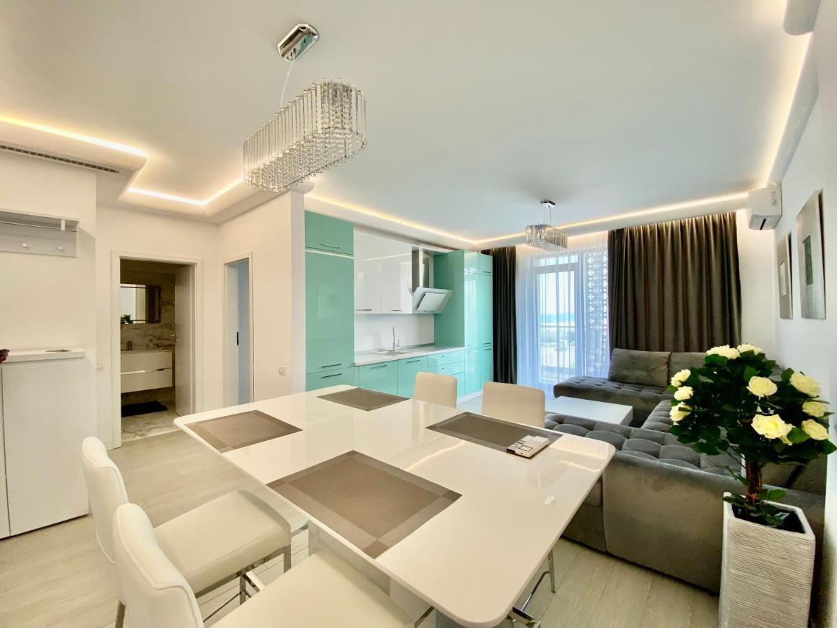 Valy Apartments Summerland Mamaia Esterno foto