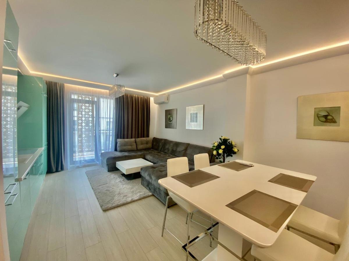 Valy Apartments Summerland Mamaia Esterno foto