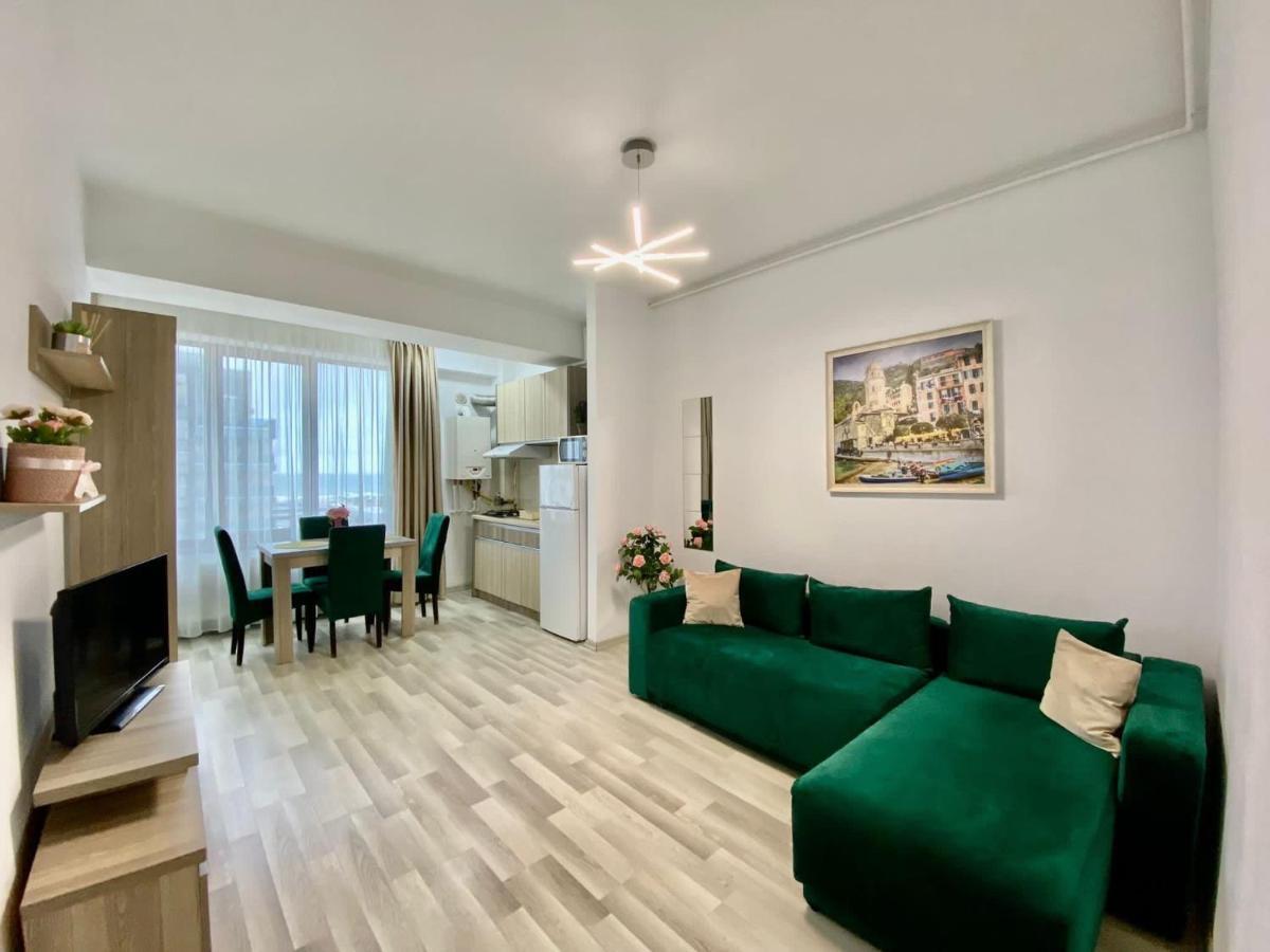 Valy Apartments Summerland Mamaia Esterno foto